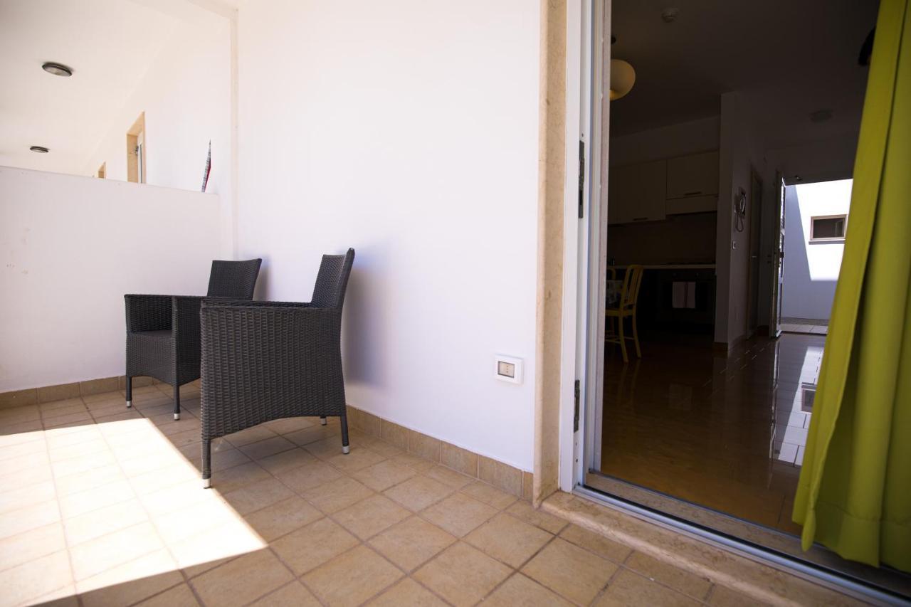 Donnosanto Residence Torre Santa Sabina Exteriör bild