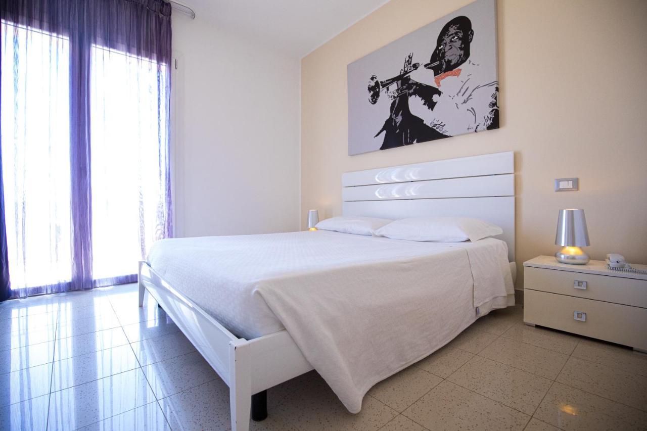 Donnosanto Residence Torre Santa Sabina Exteriör bild
