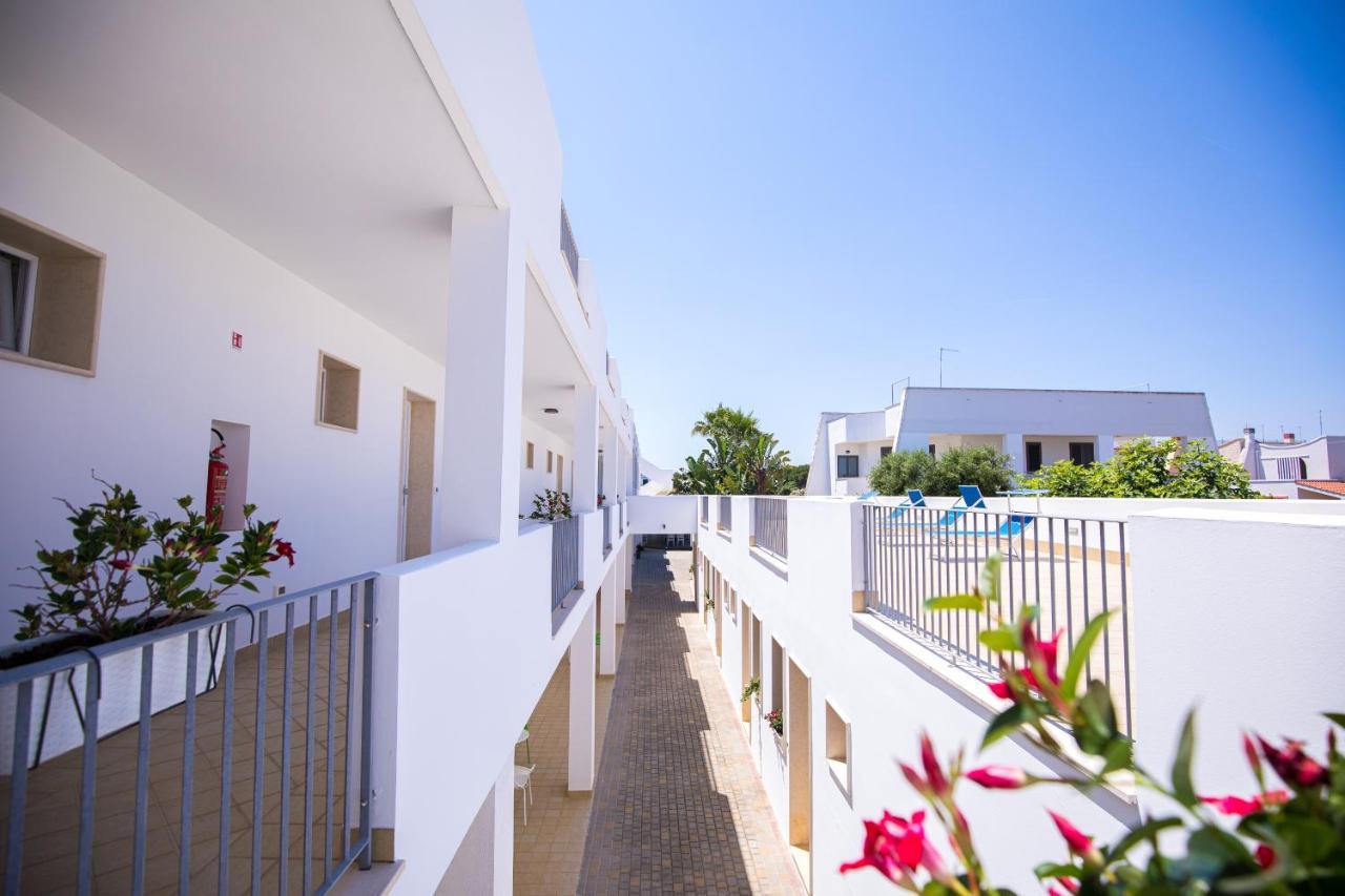 Donnosanto Residence Torre Santa Sabina Exteriör bild