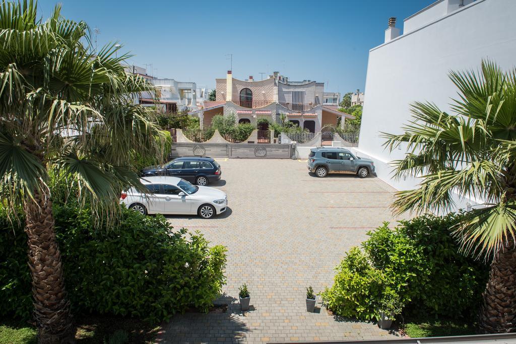 Donnosanto Residence Torre Santa Sabina Exteriör bild